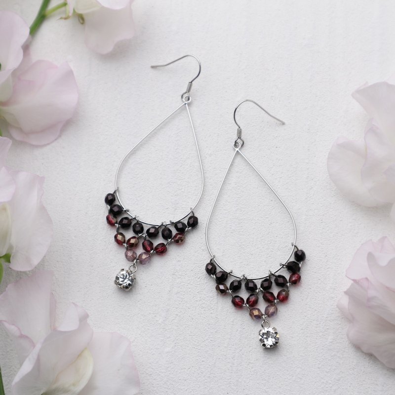 Czech Beads Earrings(red)/グラデーションイヤリング・ピアス 赤 - 耳环/耳夹 - 玻璃 红色