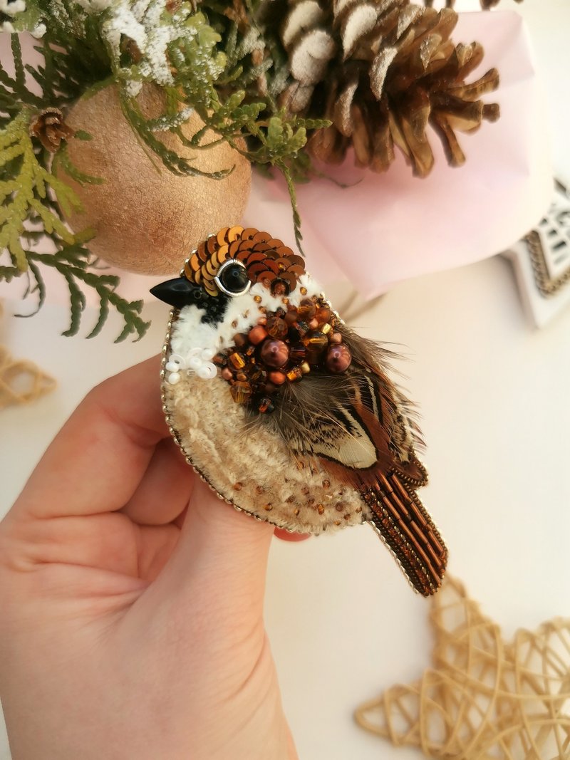 Bird brooch, embroidered bird brooch, bird brooch, bird decoration - 胸针 - 珍珠 咖啡色