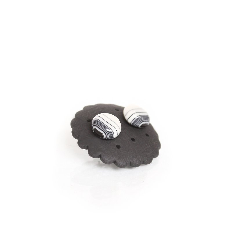 钢针 陶瓷耳环 黑白水平线手工瓷耳环 摄氏1280度烧制 - 耳环/耳夹 - 瓷 黑色