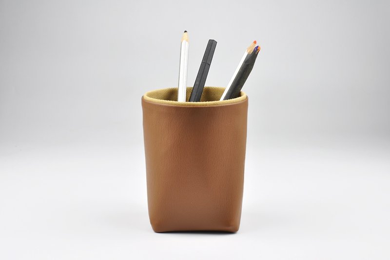 皮革帆布笔筒 桌面收纳 棕色 - 笔筒/笔座 - 人造皮革 咖啡色