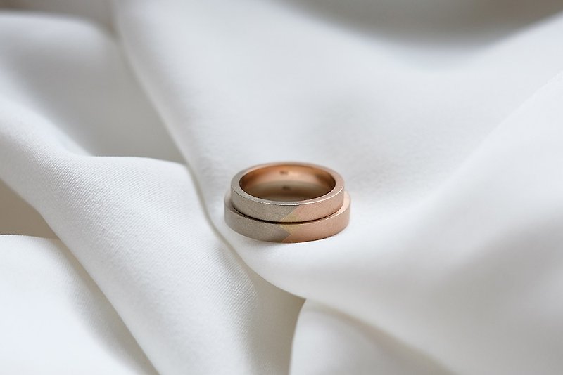 Square Bond Wedding Ring - 戒指 - 贵金属 金色