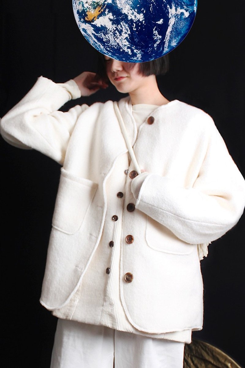 MAODIUL绵羊感挺括剪裁西装袖口贴布设计羊毛呢外套 - 女装休闲/机能外套 - 羊毛 白色