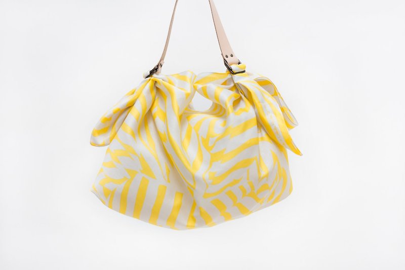 Stripe Yellow Furoshiki & Tan Leather Carry Strap Set - 侧背包/斜挎包 - 棉．麻 黄色