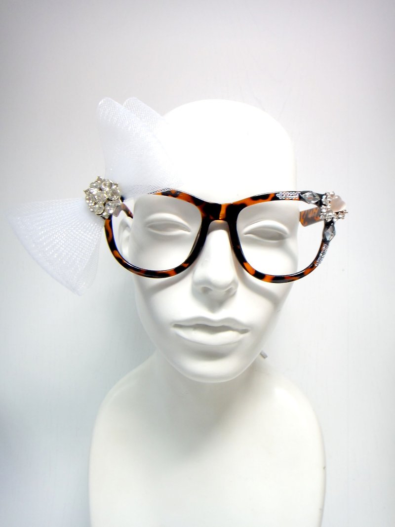 TIMBEE LO 白色 蝴蝶结眼镜 订造 定制化 可选其他框色 - 眼镜/眼镜框 - 塑料 白色