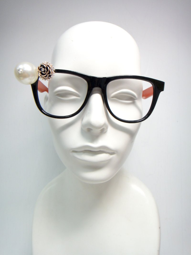 TIMBEE LO 珍珠小花眼镜框 装饰眼镜 - 眼镜/眼镜框 - 纸 黑色