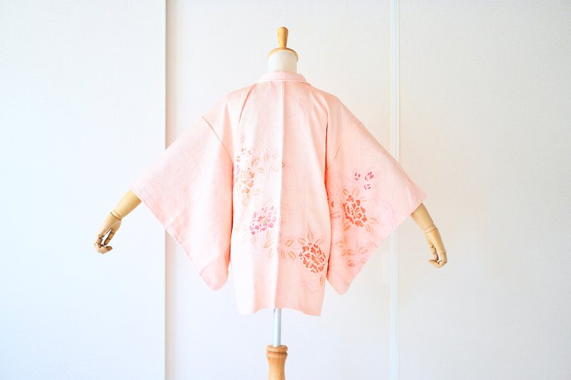 RARE/ SHIBORI kimono, Japanese silk kimono, Traditional kimono /4244 - 女装休闲/机能外套 - 丝．绢 粉红色