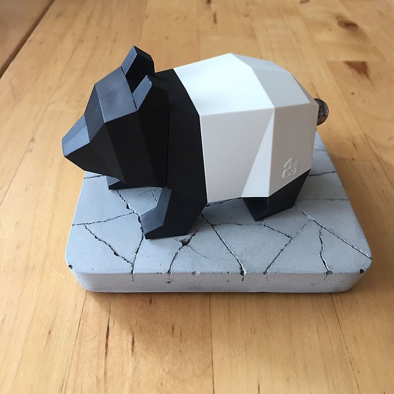 折纸动物园系列 伪装成马来膜的熊 限量款 - 名片架/名片座 - 其他材质 黑色