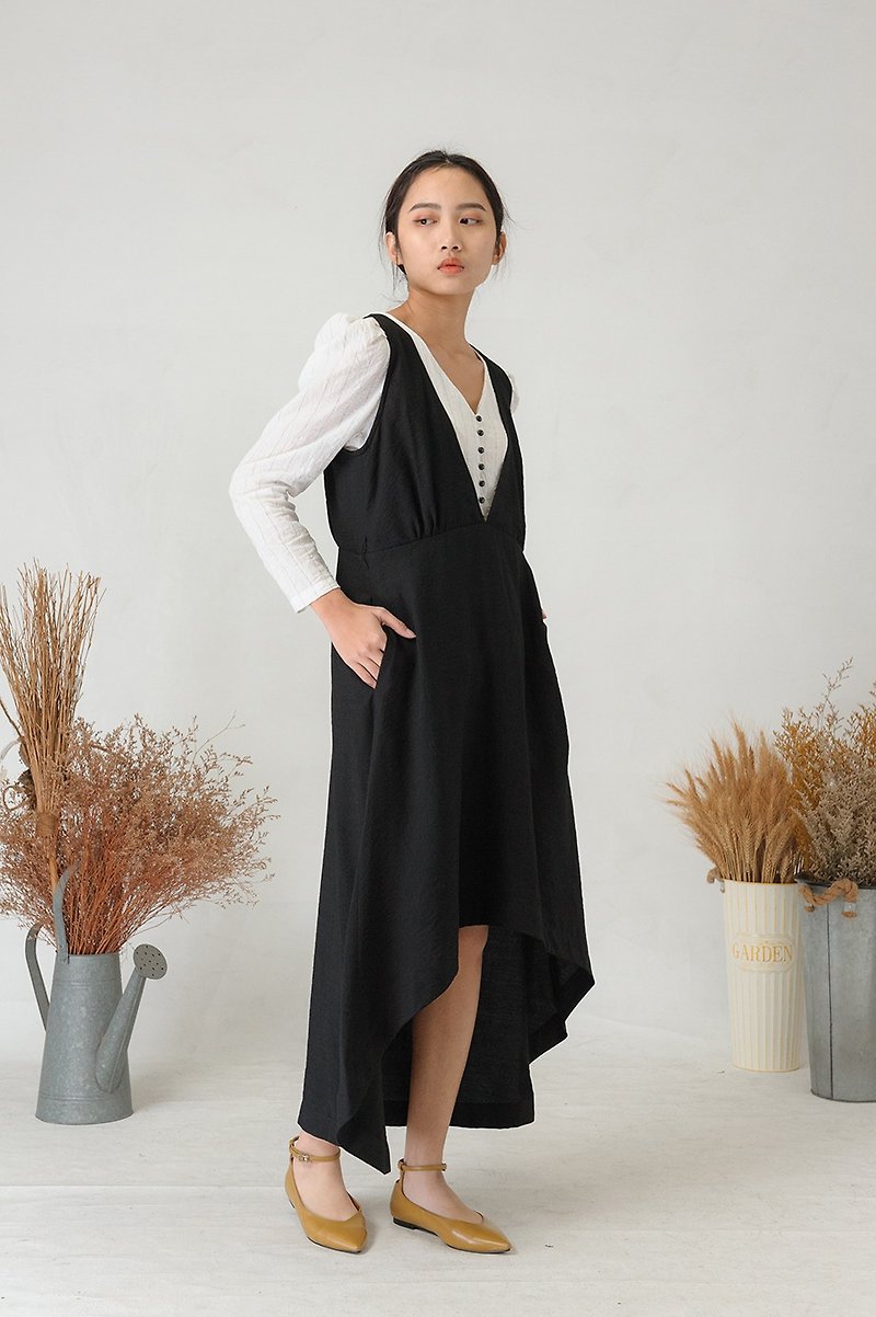 LANZONA 大V领修身显瘦褶皱背心洋装 - 1A33 - 洋装/连衣裙 - 其他人造纤维 黑色