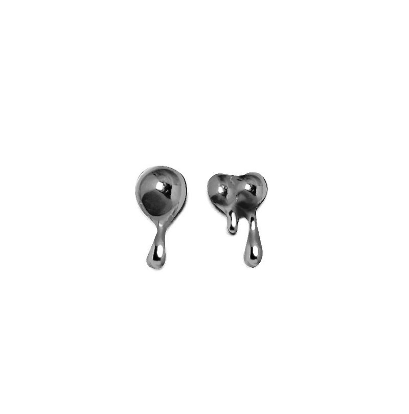 Water Drop Earring 黑色水滴型耳环 - 耳环/耳夹 - 纸 黑色