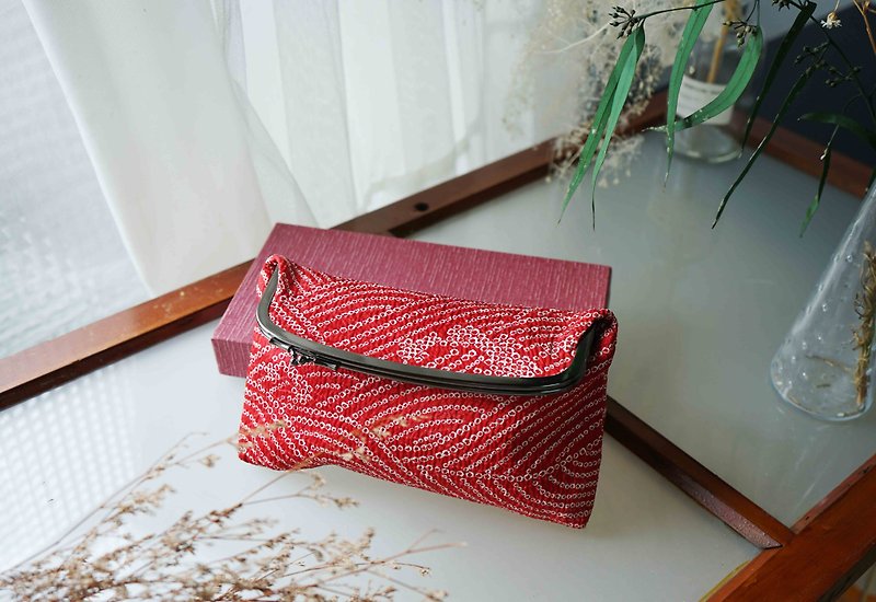 寻宝复古古董包-日本昭和绢料和服印花红色折叠信封口金手拿包 - 手拿包 - 丝．绢 红色
