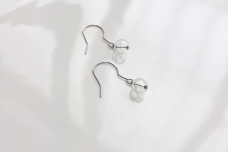 小泡泡 造型耳环 - 耳环/耳夹 - 玻璃 白色