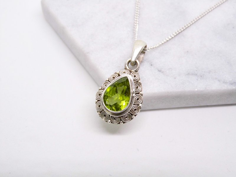 橄榄石925纯银花边项链 尼泊尔手工镶嵌制作 生日礼物 情人节礼物 - 项链 - 宝石 绿色