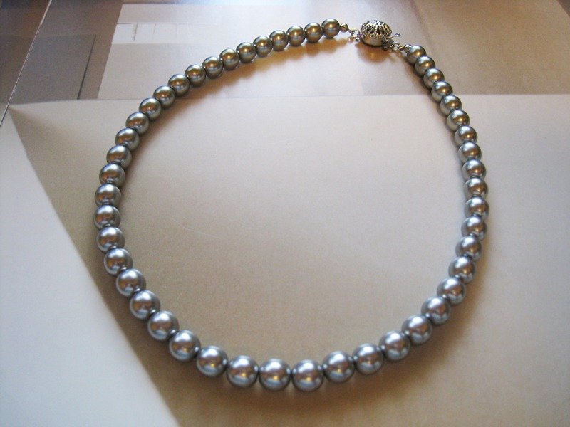 Silky Pearl Necklace＜8mm：Gray＞Bridal* - 项链 - 其他材质 灰色