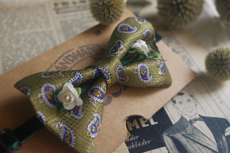 Papa's Bow Tie- 古董布花领带改制手工领结-匈牙利绅士-白玫瑰版 - 领带/领带夹 - 丝．绢 绿色