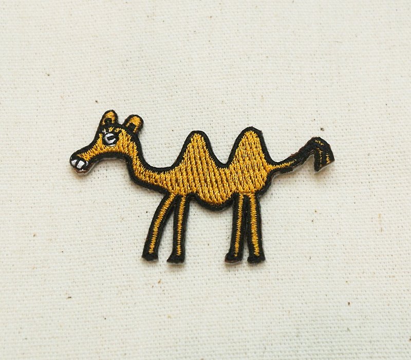 四根睫毛的骆驼 - 其他 - 绣线 