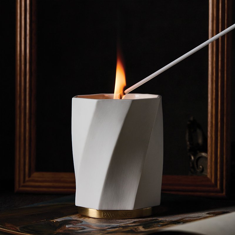 PAWANG PERFUME CANDLE - VIMANAS 350g. - 蜡烛/烛台 - 粘土 