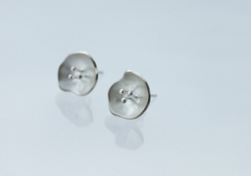 菌 sterling silver - 耳环/耳夹 - 纯银 银色