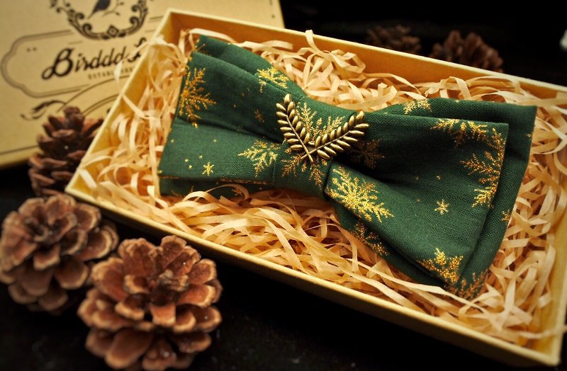 原創手工復古聖誕領結 聖誕禮物 金色雪花 日本進口燙金布料 - 领结/领巾 - 棉．麻 绿色