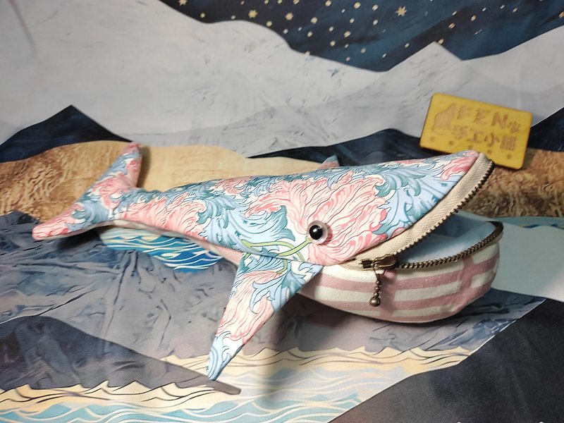 海洋生物袋物系列-日本制限量薄棉布粉花叶鲸鱼笔袋-鲸鱼笔盒 - 铅笔盒/笔袋 - 棉．麻 