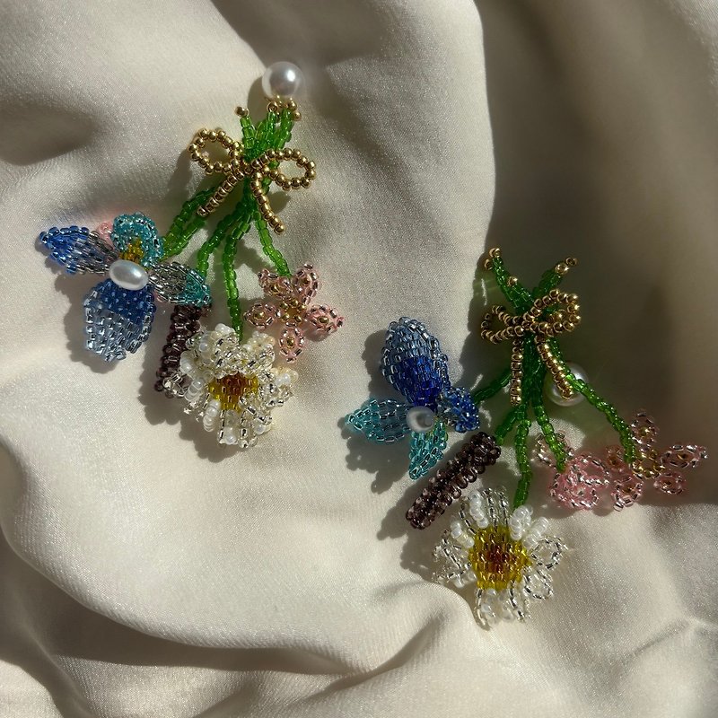 zi2.rennt串珠|Hana Koi|串珠耳飾 米珠花朵耳環 - 耳环/耳夹 - 玻璃 多色