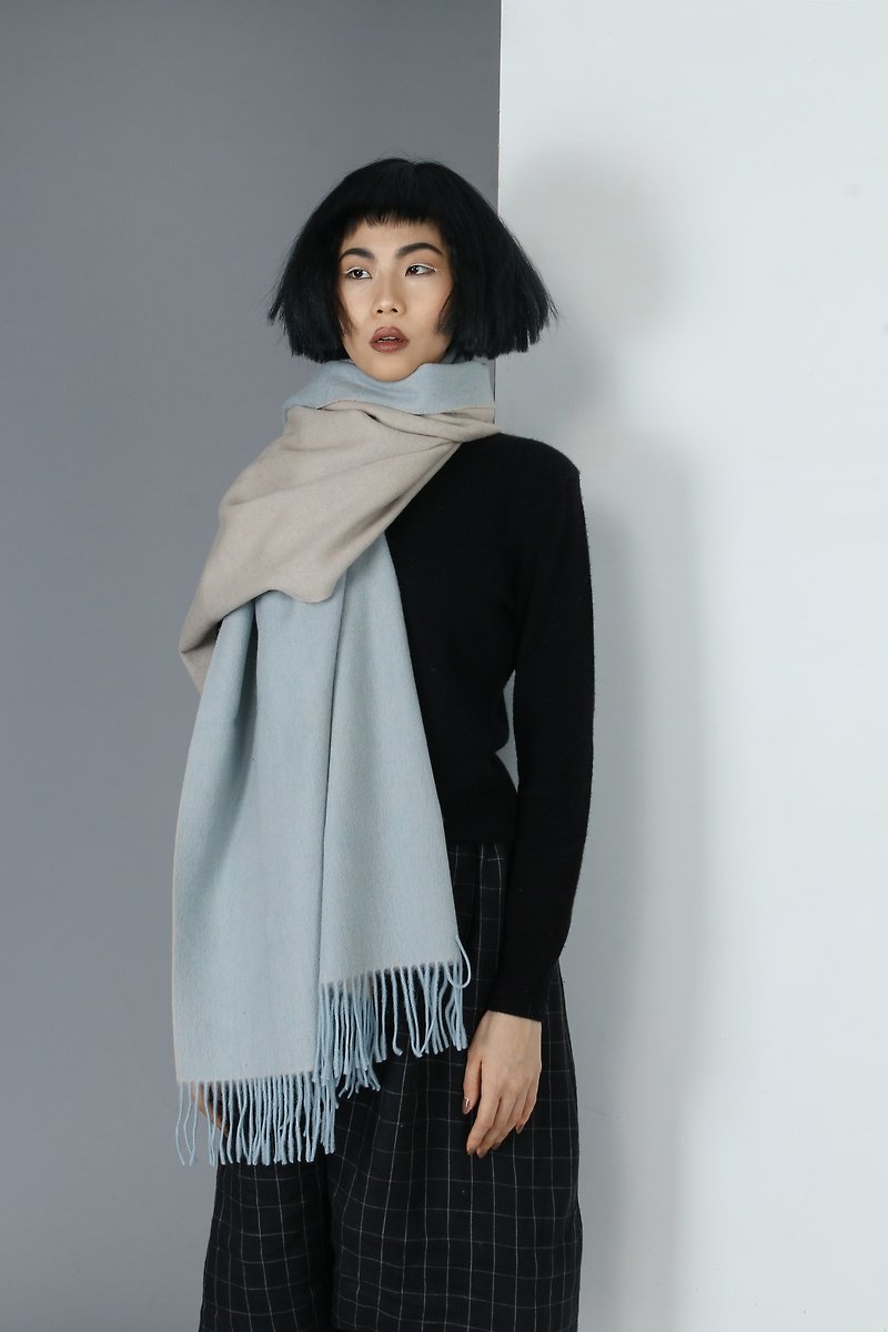 【现货】素色双面围巾羊毛披肩 保暖加厚（水蓝+浅米） - 丝巾 - 羊毛 蓝色