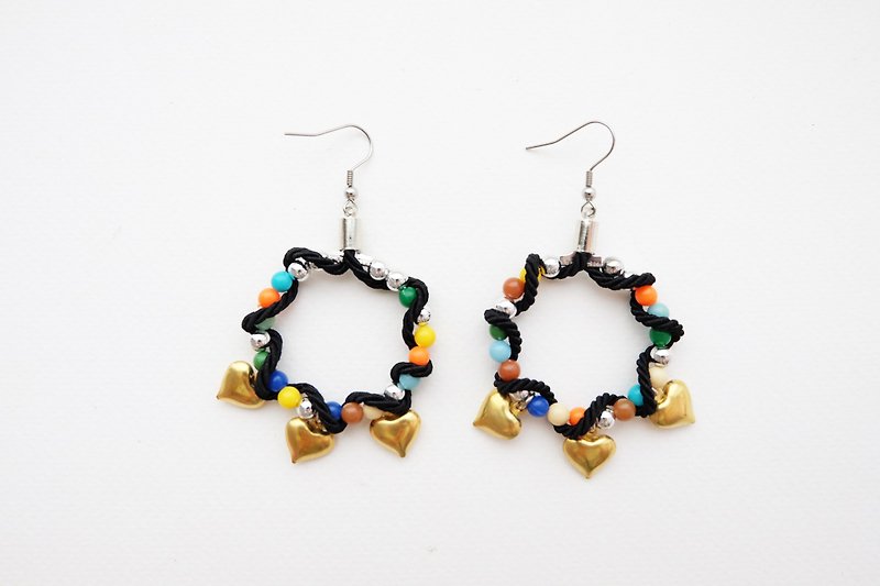 Black rope circle earrings with colorful beads and brass hearts - 耳环/耳夹 - 其他材质 黑色