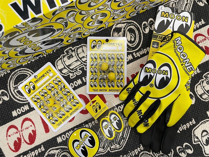 MOONEYES 骑士手套+配件组合包 黄色１(内有五样商品) - 安全帽 - 其他材质 