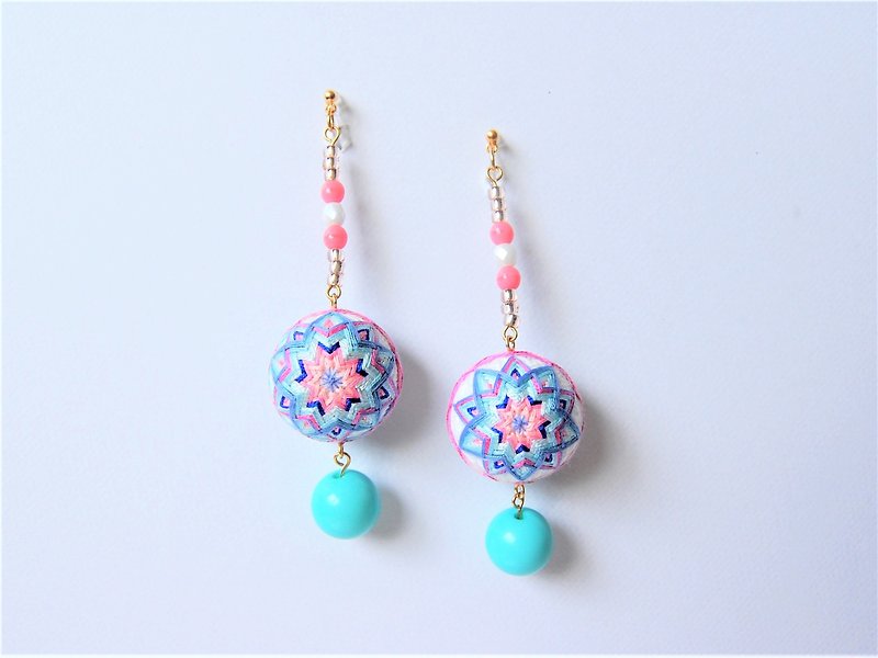 tachibanaya Japanese TEMARI earrings spring Cherry Blossoms - 耳环/耳夹 - 绣线 粉红色