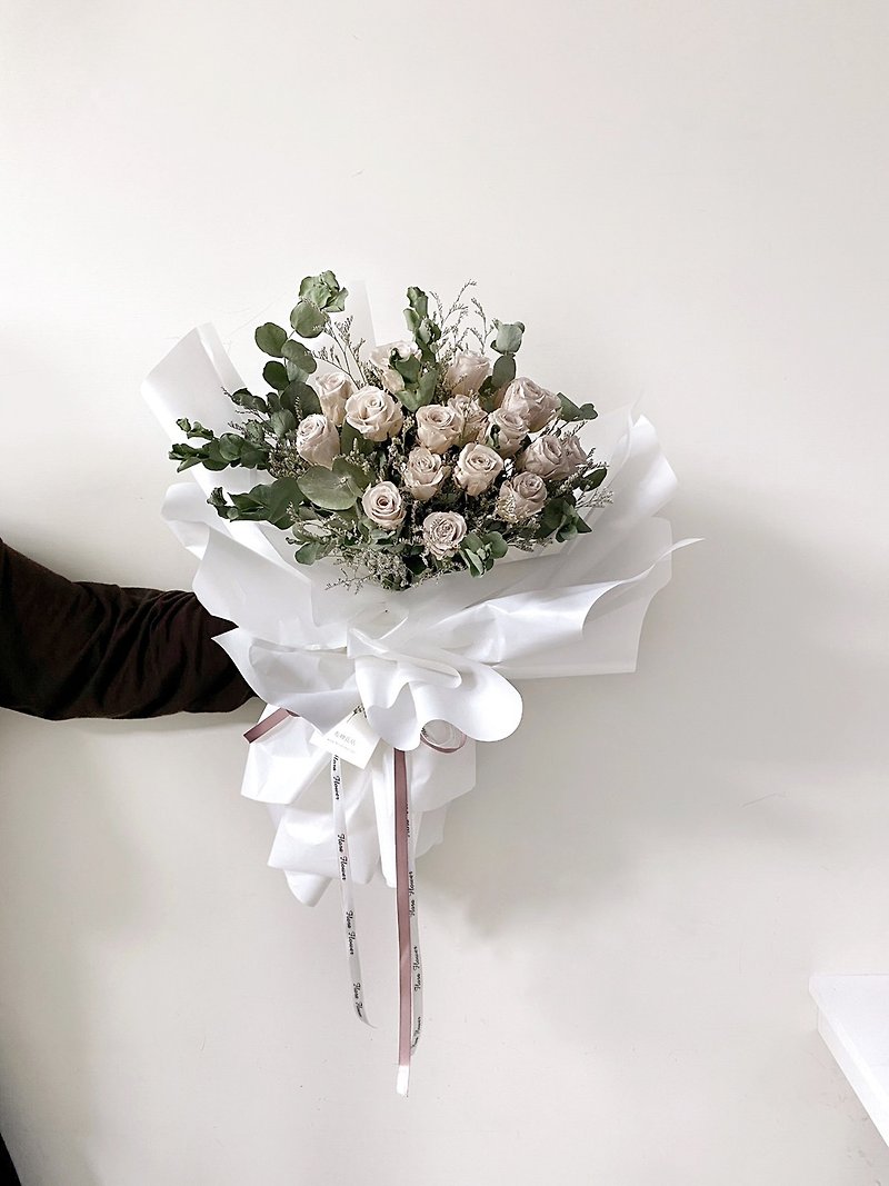 Flora Flower永生玫瑰花束-奶茶色系 - 干燥花/捧花 - 植物．花 卡其色