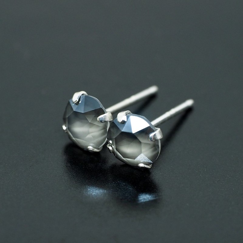 Gray Swarovski Crystal Earrings, 925 Sterling Silver, 6mm Round - 耳环/耳夹 - 其他金属 灰色