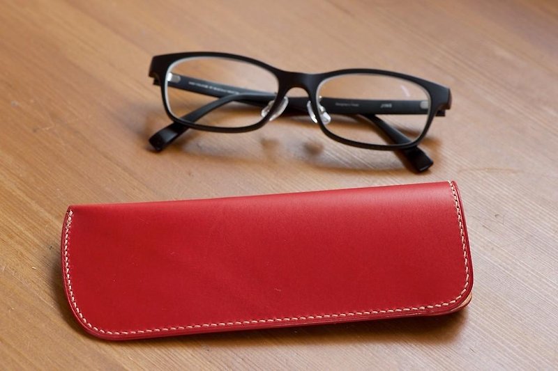 スリムなレッドのメガネケース - 眼镜/眼镜框 - 真皮 红色