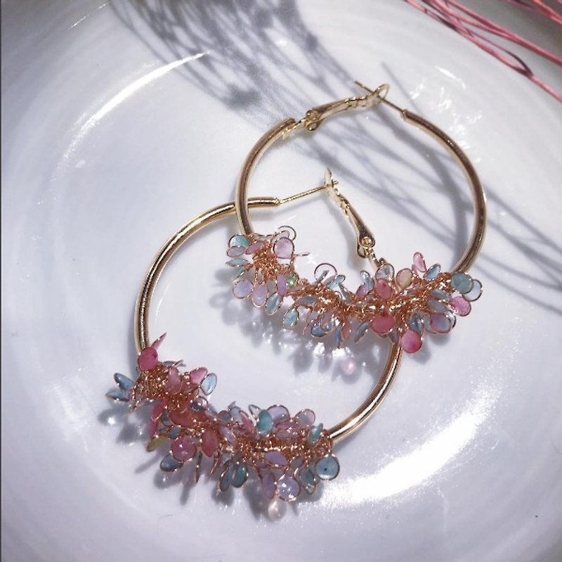 天使的花篮耳针【粉绿系】 - 耳环/耳夹 - 其他材质 粉红色