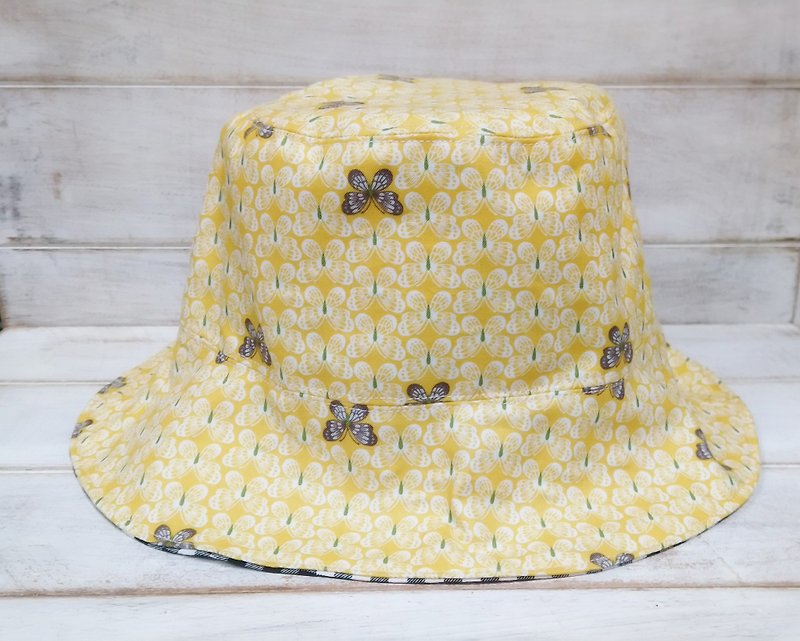 夏天柠檬黄蝴蝶 黑格纹双面渔夫帽 遮阳帽 - 帽子 - 棉．麻 黄色