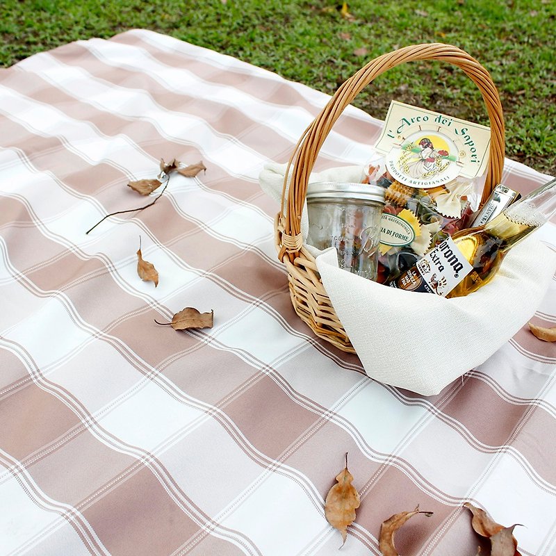 户外两用防水桌巾/野餐垫 经典格纹 加大款(咖啡宽格) - 野餐垫/露营用品 - 棉．麻 咖啡色