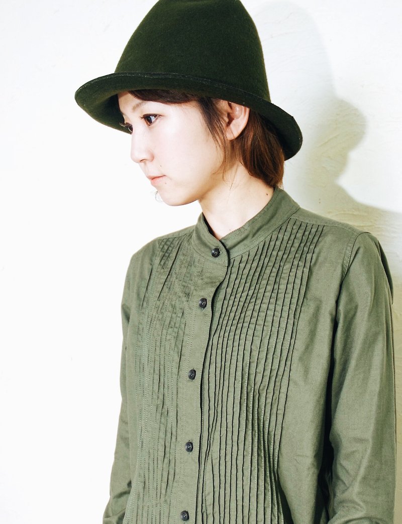 Omake塔克短领衬衫 - 女装衬衫 - 棉．麻 绿色