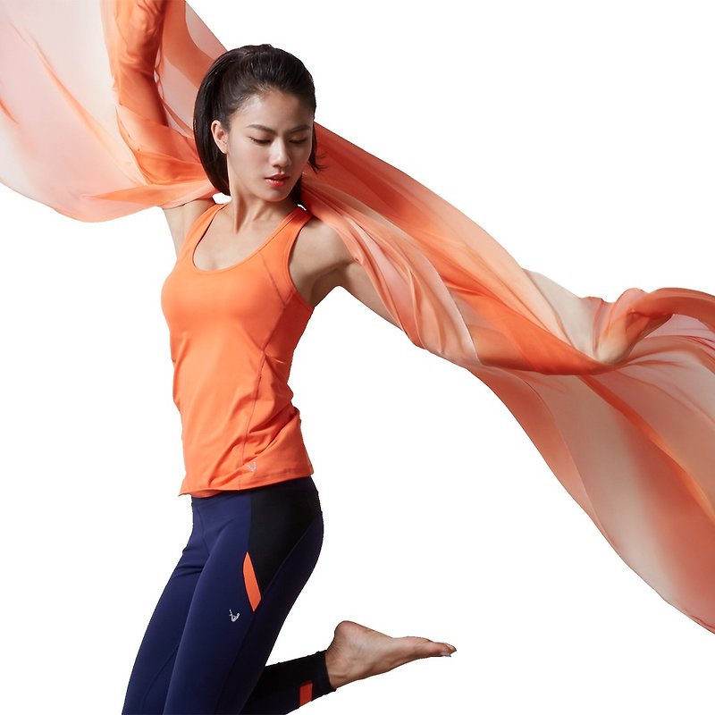【MACACA】BE FREE撑托背心 - ATE1561 橘 - 女装瑜珈服 - 聚酯纤维 橘色