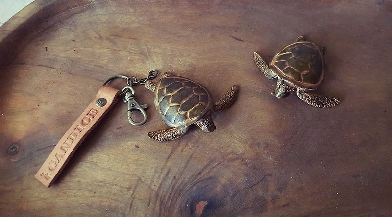 奋力向前游向海洋的小海龟 纯牛皮钥匙圈 可刻名字 - 钥匙链/钥匙包 - 真皮 橘色