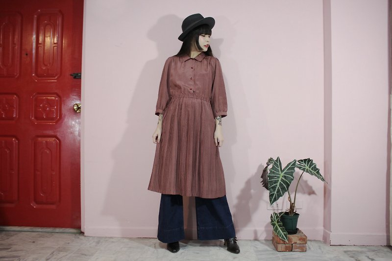 [Vintage洋装](日本制)粉红色菱格花纹精致打褶半身排扣古着洋装 - 洋装/连衣裙 - 聚酯纤维 粉红色