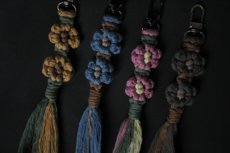 Macrame 手工编织吊饰 - 钥匙链/钥匙包 - 其他材质 