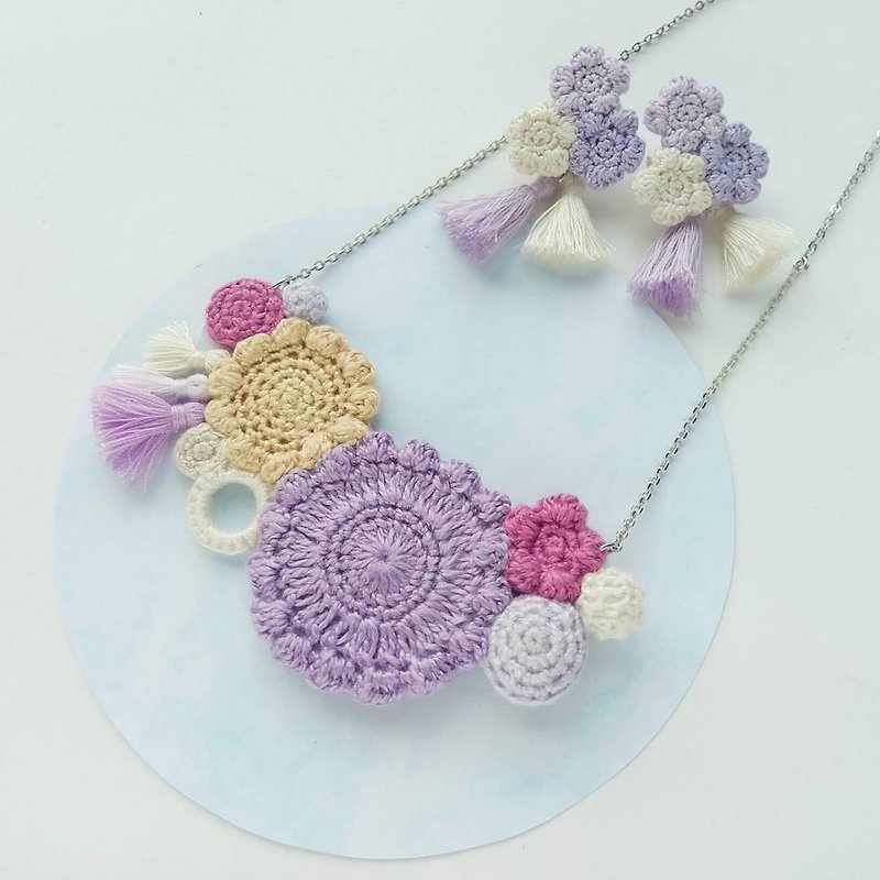 粉紫花花钩织颈链 (不包含图中耳环) - 颈链 - 棉．麻 紫色
