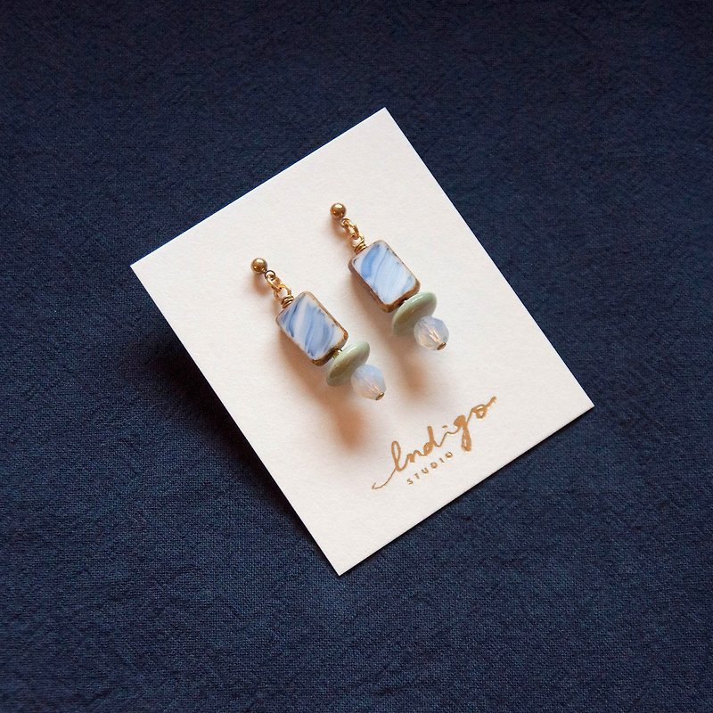 蓝白波浪方形耳环 - 耳环/耳夹 - 玻璃 绿色