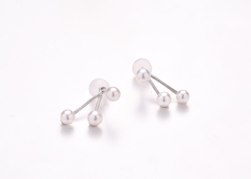 アコヤパールのさくらんぼピアス　Silver色 - 耳环/耳夹 - 宝石 银色
