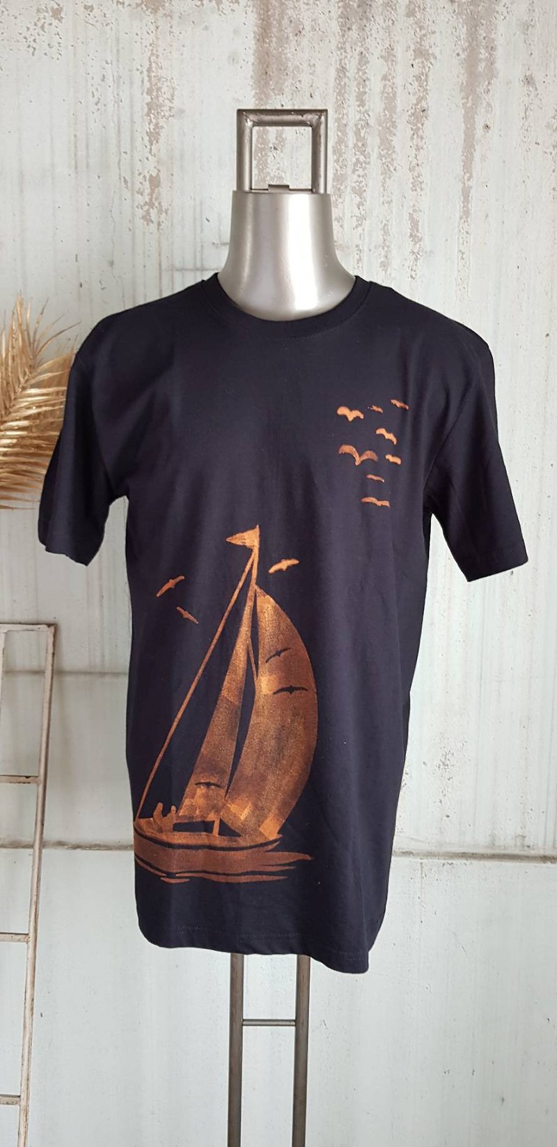 Bleach painted sailing boat  black cotton t-shirt  crew neck - 男装上衣/T 恤 - 棉．麻 黑色