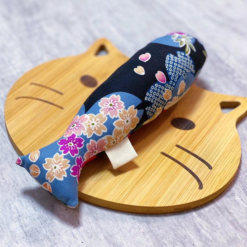 怀旧猫草鱼玩具 内有铛铛声 日本花系 - 玩具 - 棉．麻 多色