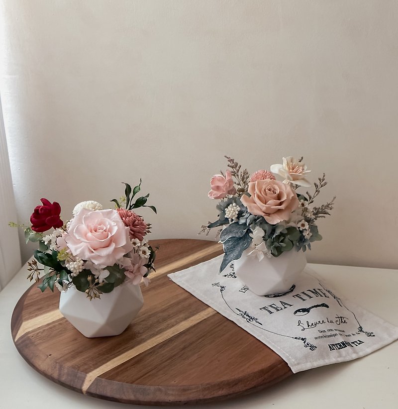 优雅气质 盆花 永生花 桌花 居家布置 - 干燥花/捧花 - 植物．花 粉红色