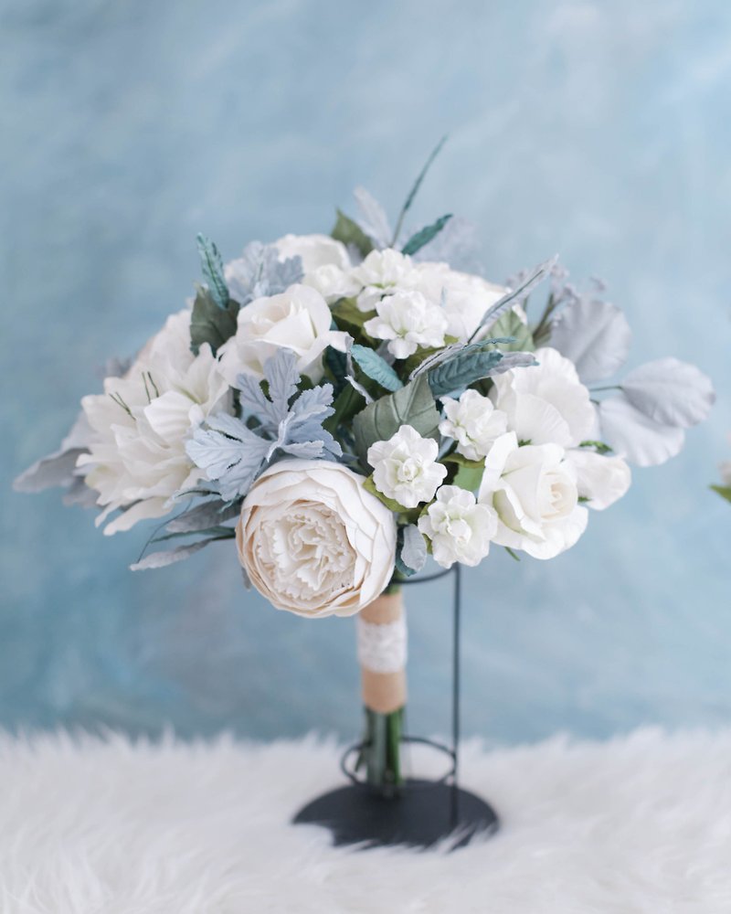 WINTER KNIGHTS Perfect Love Paper Hand Tied Bridal Bouquet - 木工/竹艺/纸艺 - 纸 白色