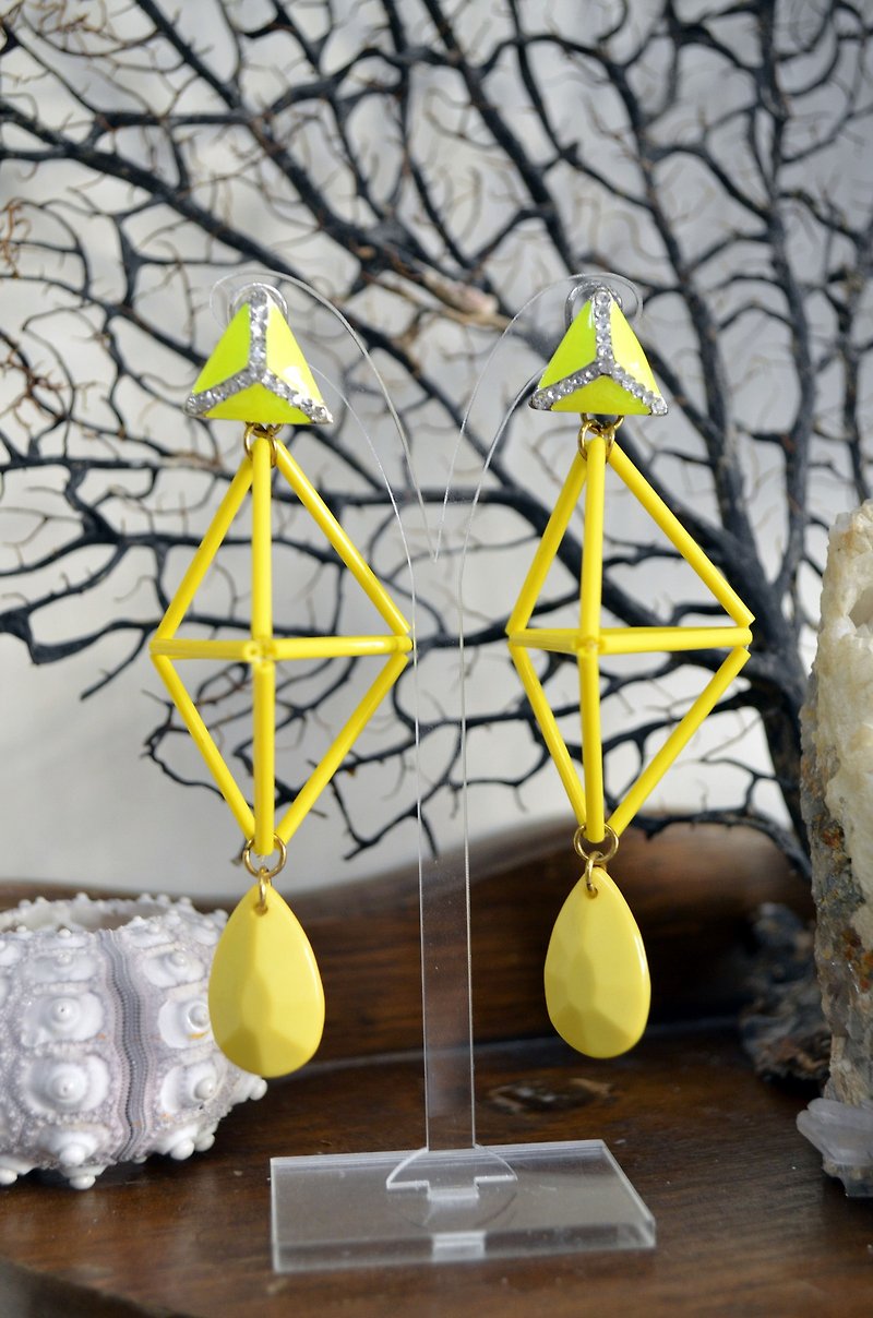 TIMBEE LO 黄色玻璃管串珠 几何立体形状耳环 - 耳环/耳夹 - 玻璃 黄色