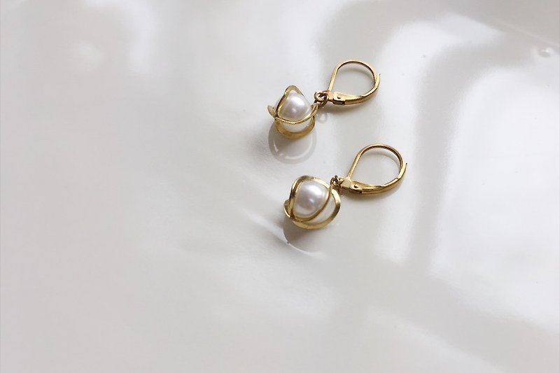 小小花 黄铜造型耳环 - 耳环/耳夹 - 其他金属 金色