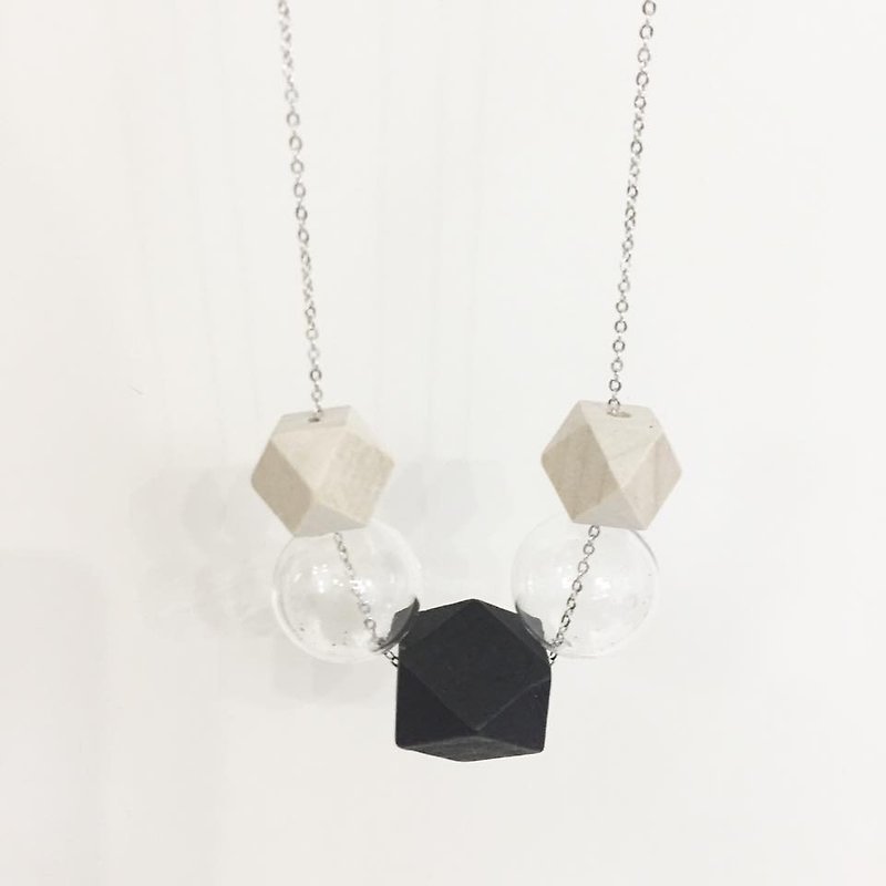 LaPerle 黑白 几何 玻璃珠 泡泡 圆珠 透明 项链 颈链 项链 颈链 生日礼物 Necklace - 颈链 - 玻璃 黑色