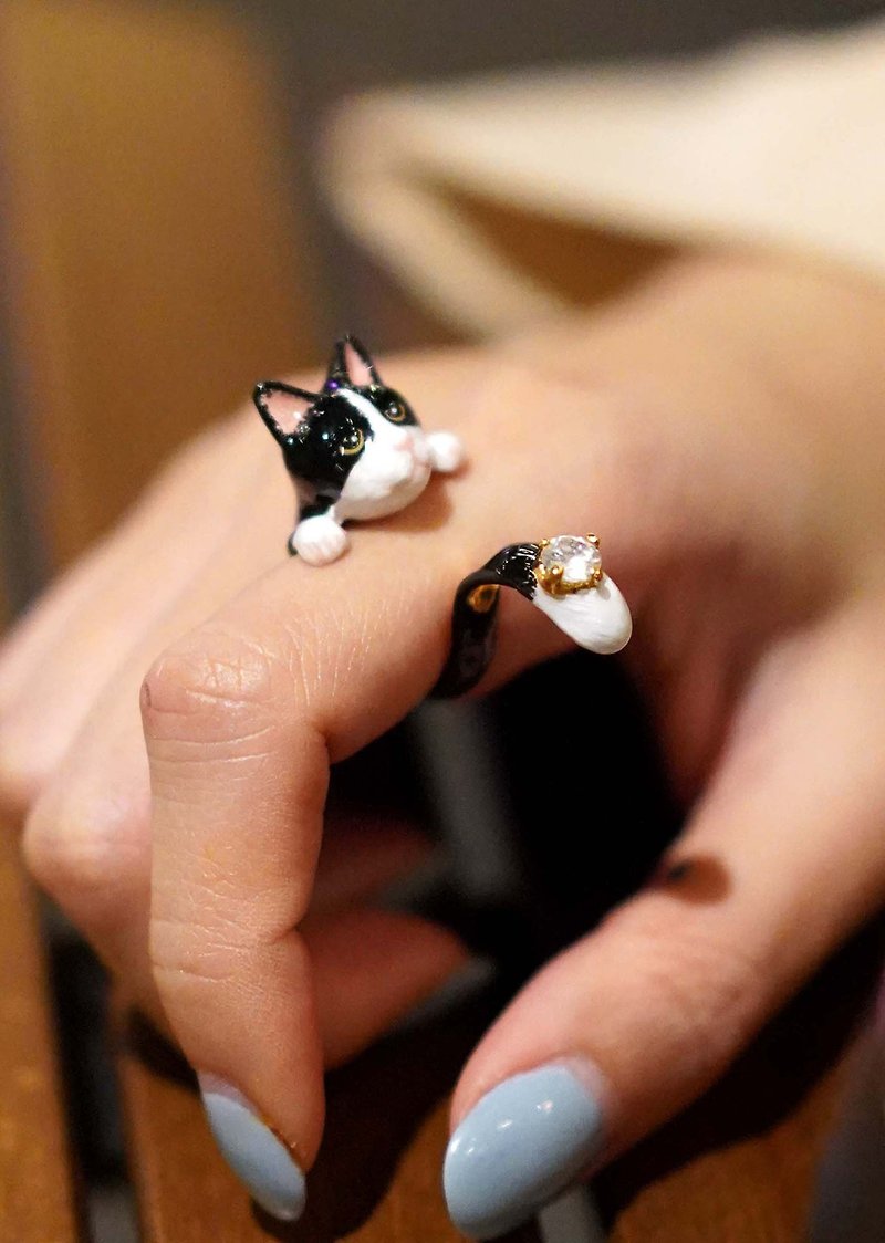 手绘立体黑白猫咪戒指 镀9K真黄金不掉色不氧化 轻珠宝可调整尺寸 - 戒指 - 其他金属 黑色